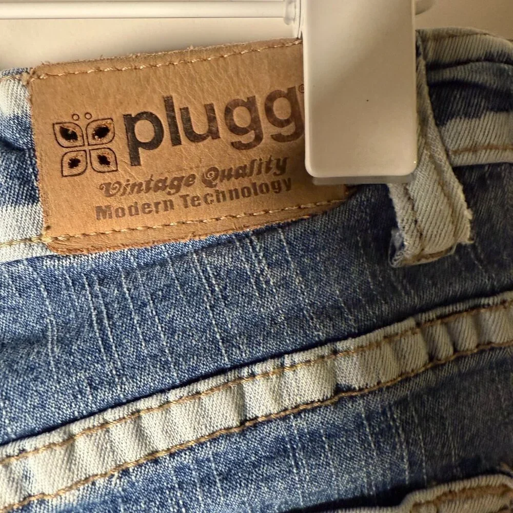 Plugg Jeans Medium Wash with Bleached Accents Sz 14 Cotton/Poly/Spandex Blend